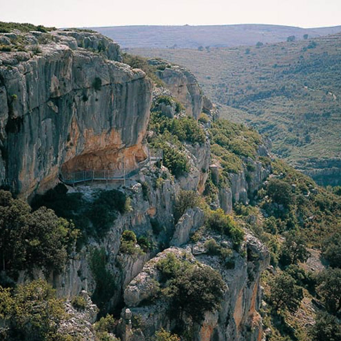 Ruta a Masías y barracas de piedra alrededor del barranco de la Valltorta