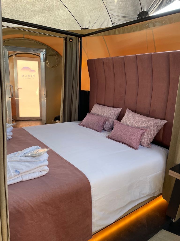 Glamping Con Piscina: Burbuja Presidencial Neptuno
