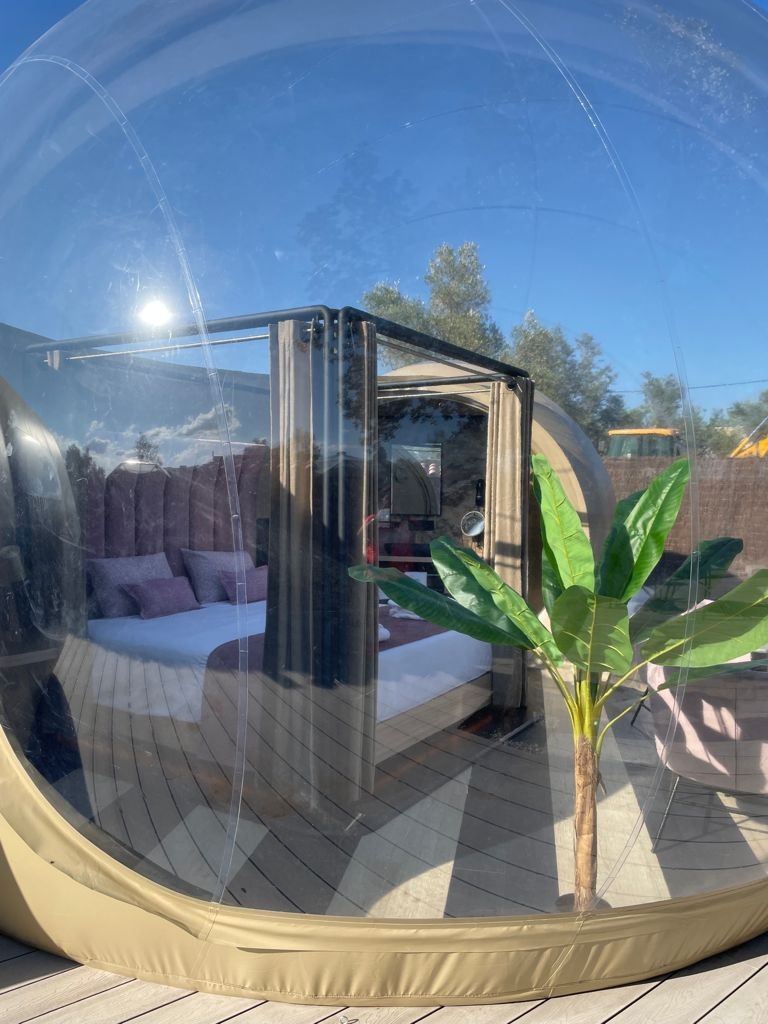 Glamping Con Piscina: Burbuja Presidencial Neptuno
